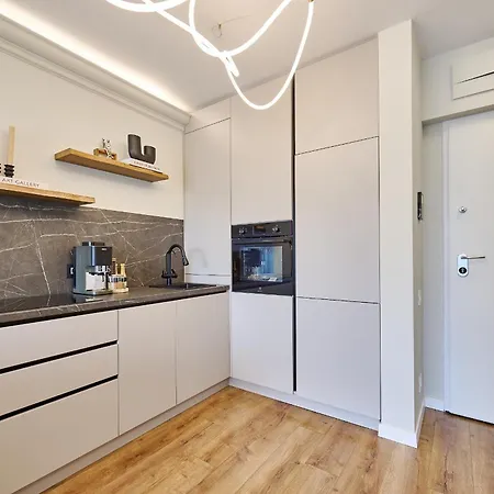 North View 1br 20 Sqm Terrace & Free Parking Бухарест